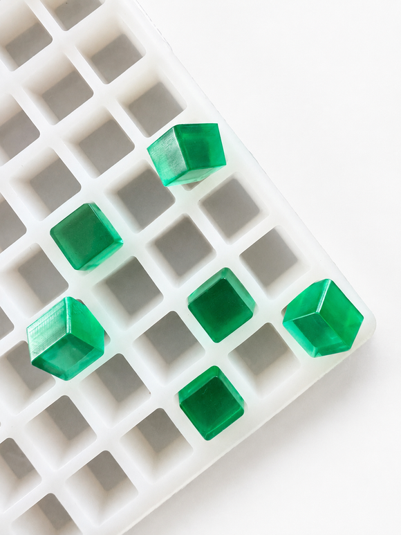 2.85-mL-Würfel-Gummiform, 315 Kavitäten, mit smaragdgrünen Gummies
