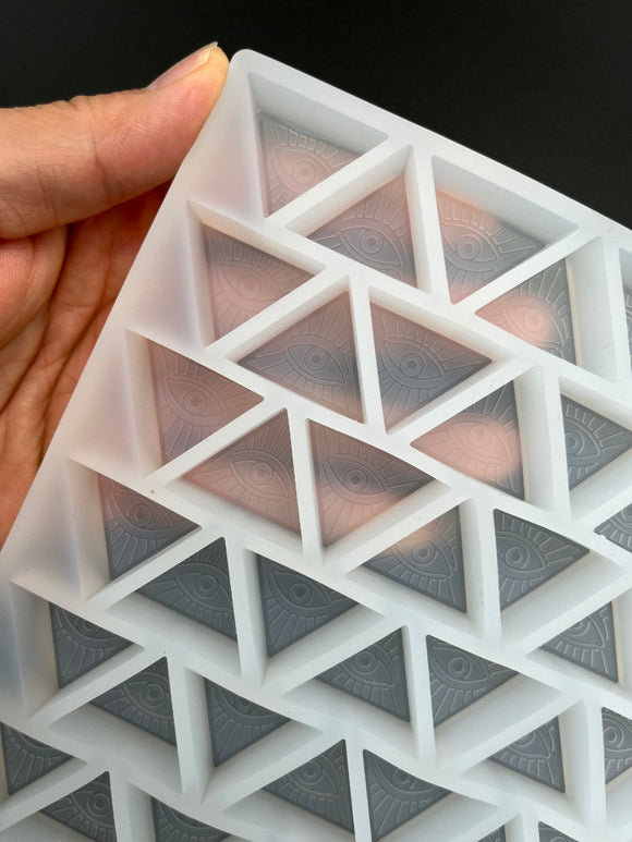 5,1 ml Pyramidendreieck Gummiform - 220 Hohlräume